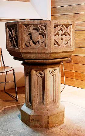 Bourton-in-the-Water - The Font